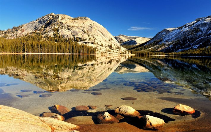 le lac, les montagnes, la propreté de l'eau, été, ciel bleu