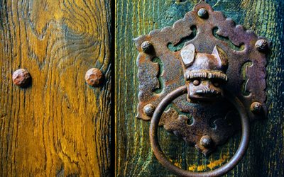 puerta vieja, de madera