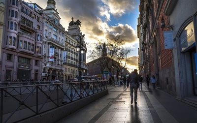 الشارع, جسر الحجر, يوم كئيب, المارة, مدريد, إسبانيا