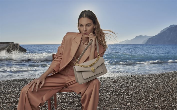 ヴィットリア・チェレッティ, 4k, 2022年, イタリア人モデル, 美しさ, 金髪の女性, 海岸, イタリアの有名人, ヴィットリア・チェレッティの写真撮影