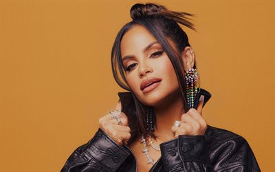 ناتي ناتاشا, 4k, المغني الدومينيكان, لَوحَة, خلفية برتقالية, إلتقاط صورة, ناتاليا الكسندرا جوتيريز باتيستا, نساء جميلات, ناتي ناتاشا التقطت الصور