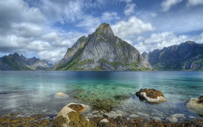 Olstinden, el mar, las montañas, el verano, las Islas Lofoten, Noruega