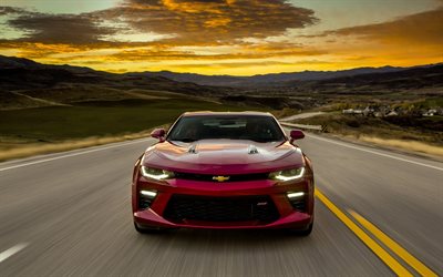 Chevrolet Camaro, supercars, carretera, puesta de sol, el movimiento, el del camaro rojo