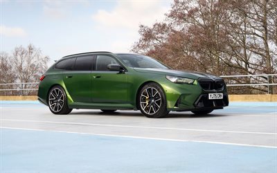 bmw m5 turismo, 4k, aparcamiento, 2026 coches, g99, vagones, bmw m5 touring 2026, bmw m5 g99, coches alemanes, bmw