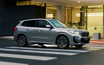 2026, bmw x1, 4k, vista frontal, el x1, exterior, bmw x1 gris, sdrive18d, bmw u11 x1, cruces, nuevo x1 2026, coches alemanes, bmw