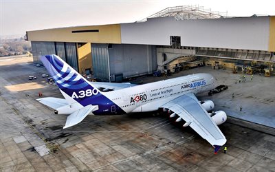 Airbus A380, l'aereo passeggeri, terminal dell'aeroporto, aeroporto, Airbus
